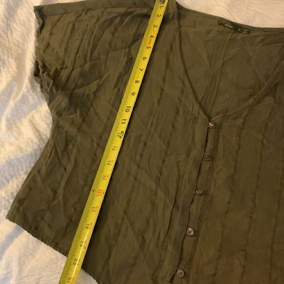 PRANA, medium, button down, crop, tie front, great condition - Picture 6 of 11